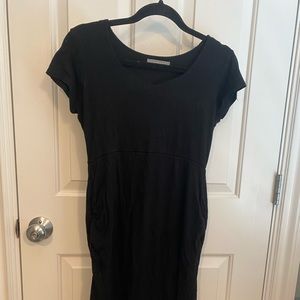 Comfortable black jersey #maternity dress